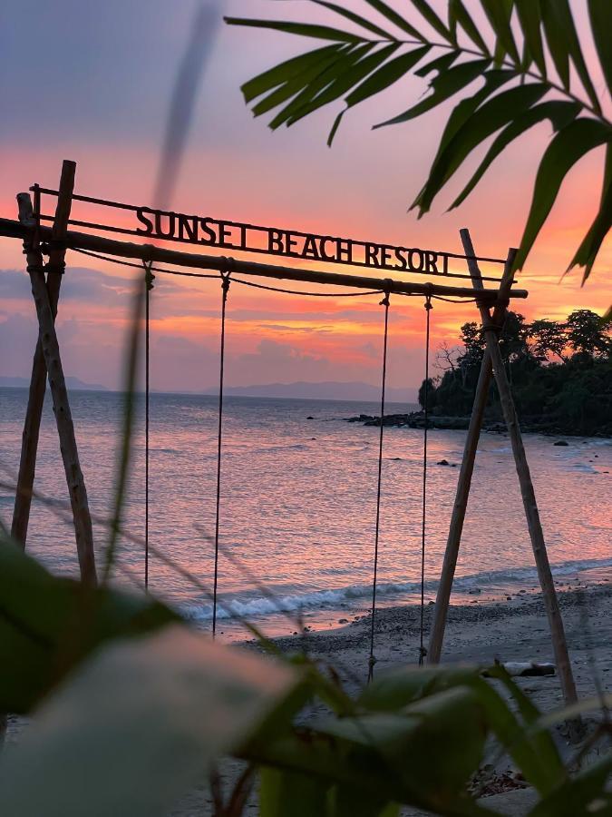 סבאנג Sunset Beach Resort Weh מראה חיצוני תמונה