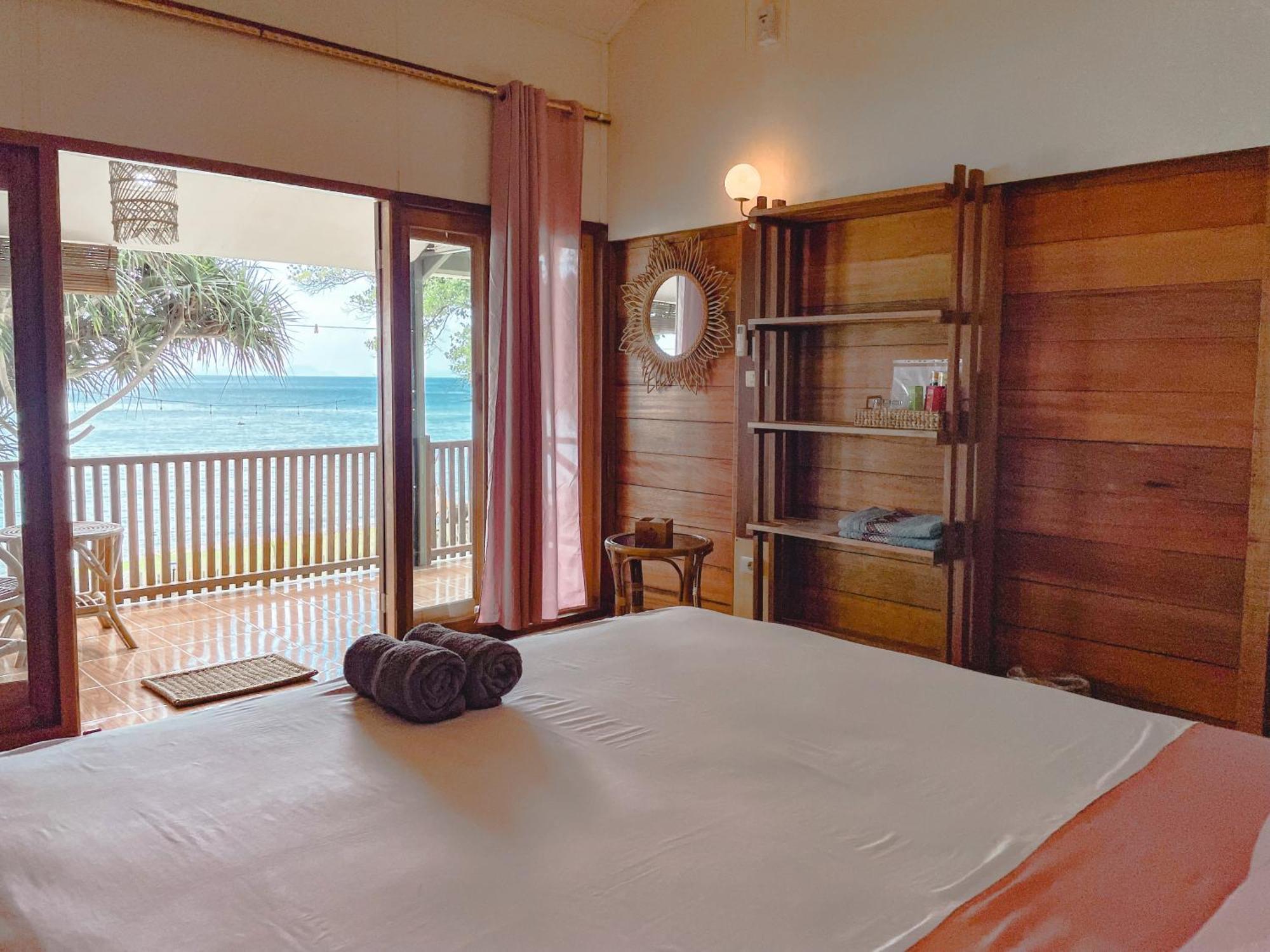 סבאנג Sunset Beach Resort Weh מראה חיצוני תמונה