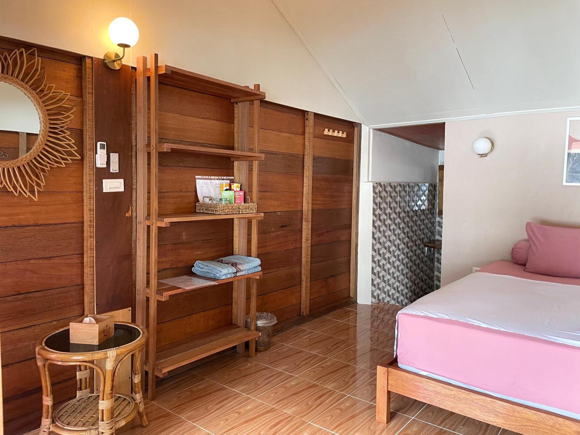 סבאנג Sunset Beach Resort Weh מראה חיצוני תמונה